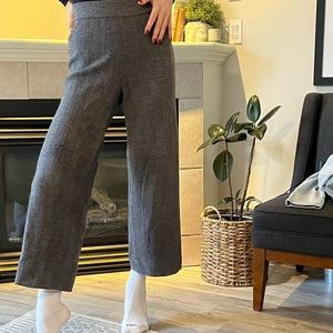 Max Studio herringbone athleisure cropped trouser